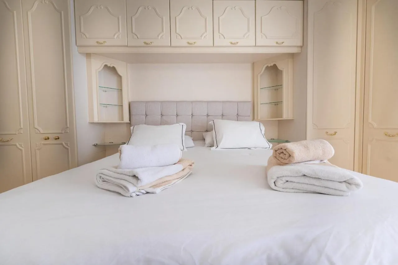 Neptune Suite-Hosted By Sweetstay Gibraltar Apartment