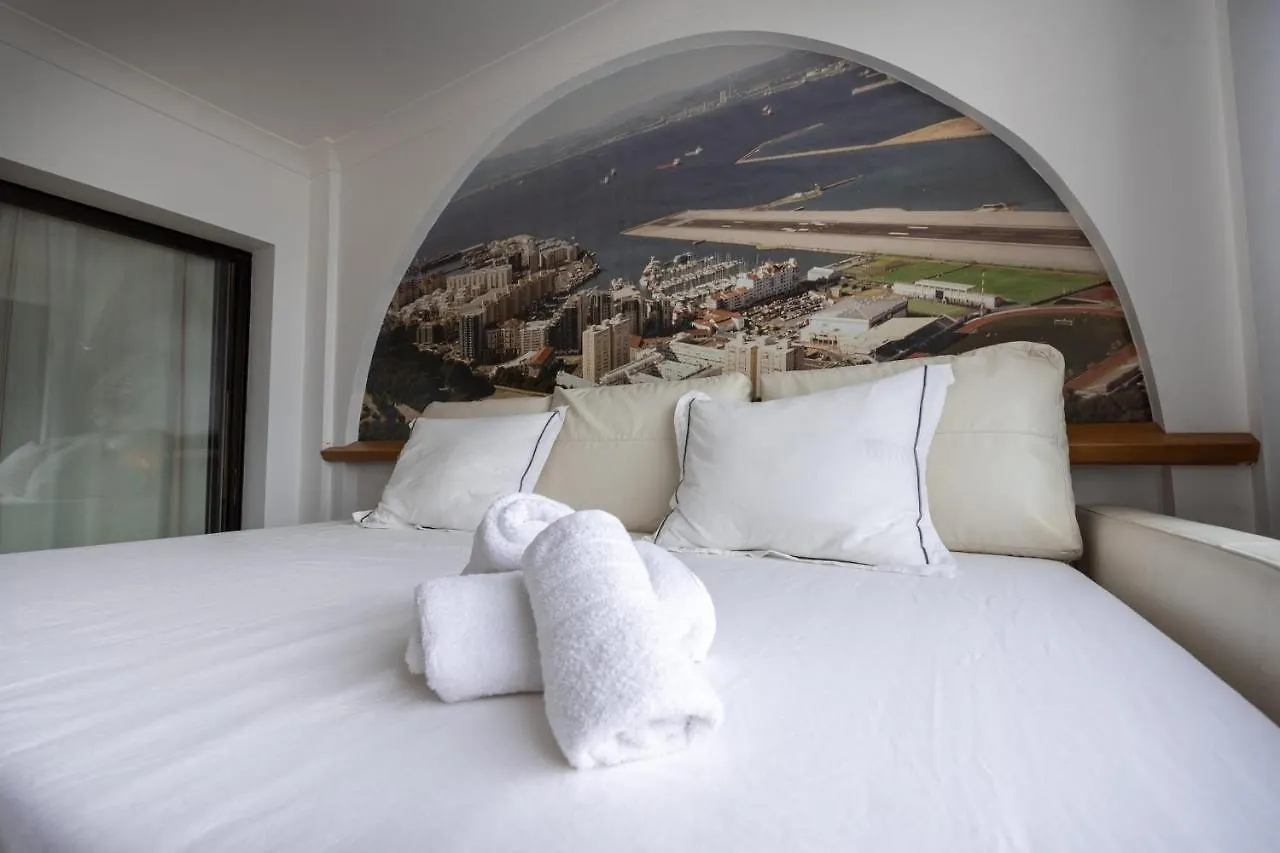 Neptune Suite-Hosted By Sweetstay Gibraltar 0*,  Gibraltar